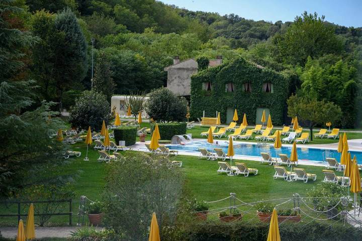 Appartamento per 2 persone, con giardino e sauna nonché piscina e idromassaggio in Montegrotto Terme