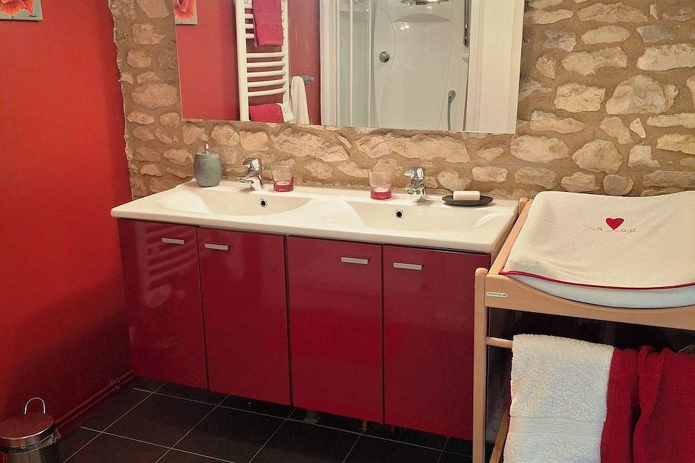 Appartement entier, Fermette A 10 Mn Du Futuroscope in Vendeuvre-du-Poitou, Vienne (France)