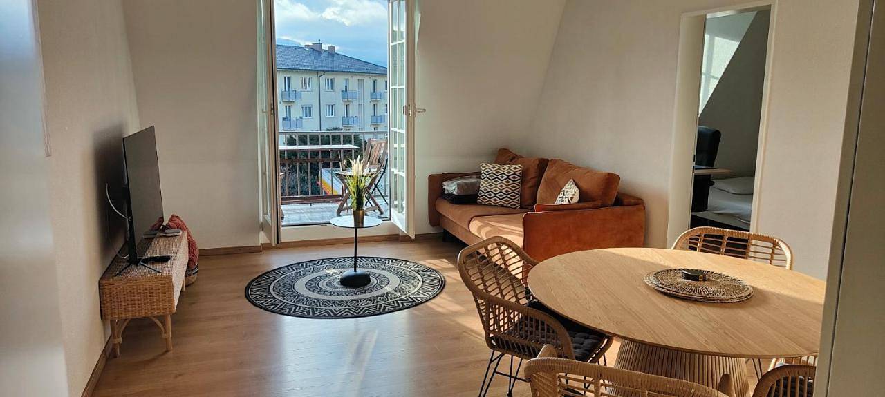 Ganze Wohnung, 2 min vom Bahnhof, Stadt nah, Modern, bequem, in Thun, Thunersee