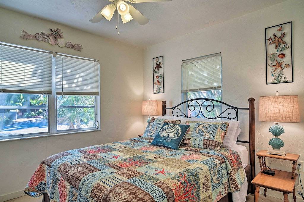 Neu! Treasure Island Bungalow - zu Fuß zum Gulf & Pier in Treasure Island, Pinellas County