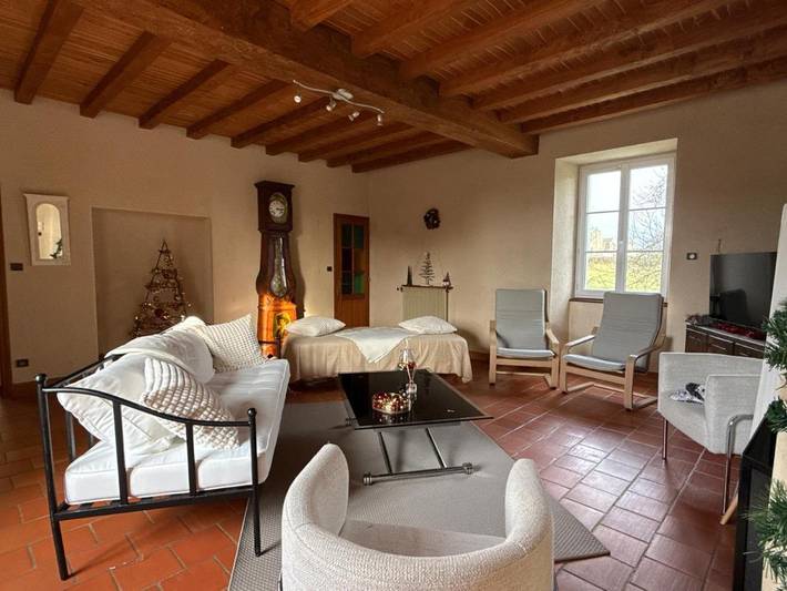 Location de vacances pour 6 personnes, avec vue et jardin à Oiron