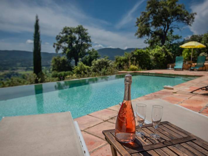 Location de vacances pour 8 personnes, avec jardin, animaux acceptés à Le Plan-de-la-Tour - 2