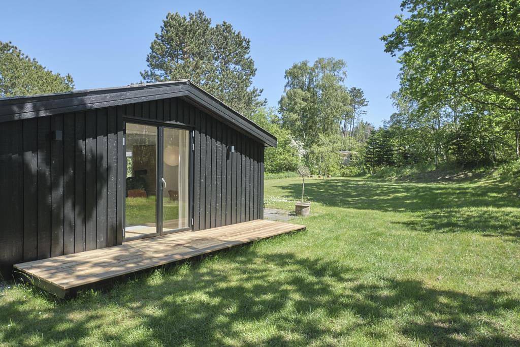 Cozy and Well-Maintained Holiday Home Close to Forest, Beach and Ebeltoft Town in Øerne, Ebeltoft