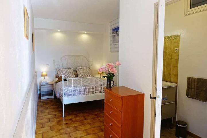 Gîte pour 4 personnes, avec terrasse et jardin à Campagne (homonymie) - 3