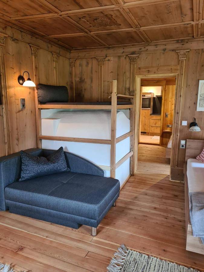 Ferienwohnung für 4 Personen, mit Balkon und Terrasse sowie Garten und Ausblick