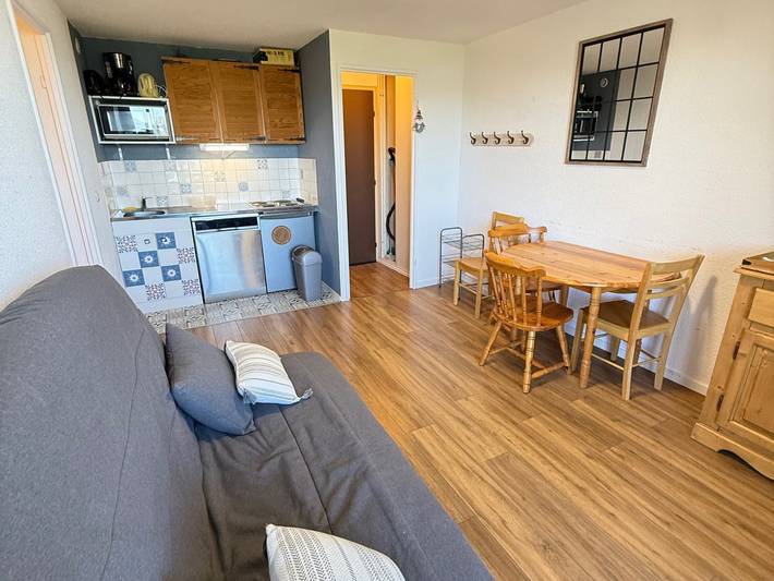 Ganze Wohnung, An der Piste, 2 Zimmer für 5 Pers, Balkon, Talblick in Prapoutel, Les Adrets