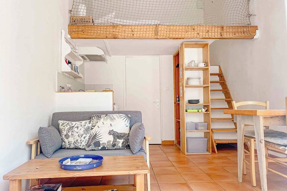 Appartamento intero, Grazioso monolocale a 100 metri dalla spiaggia e dalla terrazza all'aperto in Maora, Bonifacio Corsica