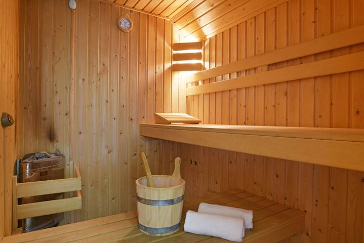 Bungalow für 6 Personen, mit Balkon/Terrasse und Sauna sowie Terrasse - 1