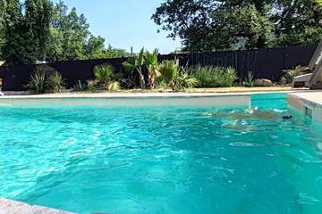 Cottage pour 8 personnes, avec jardin, animaux acceptés à Sainte-Anastasie-sur-Issole