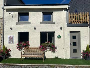 Location de vacances pour 2 personnes, avec balcon et jacuzzi, animaux acceptés dans Petit Coo