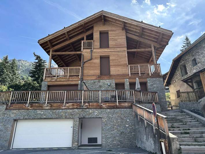 Chalet pour 7 personnes, avec balcon dans Vars (station de ski)