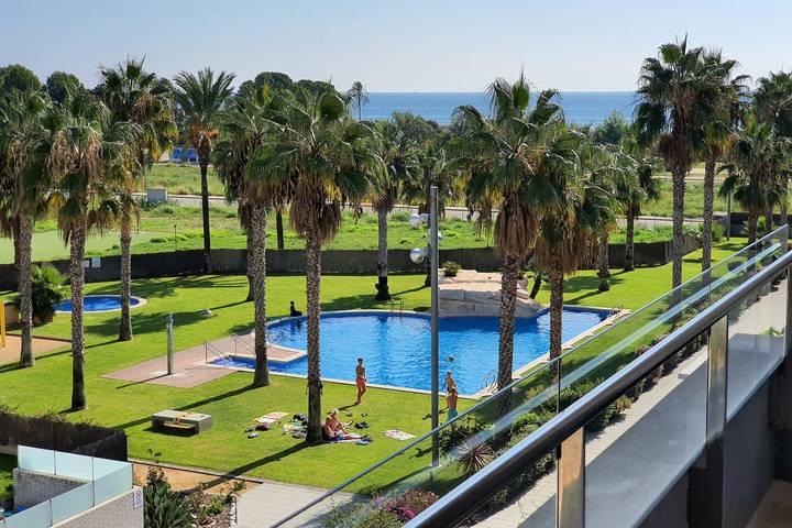 Ferienwohnung für 4 Personen, mit Terrasse und Pool sowie Garten und Ausblick - 1