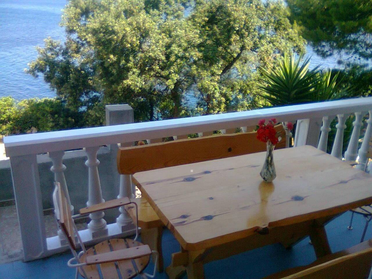 Ganze Wohnung, Wohnung mit Blick auf das Wasser in Blato, Korcula