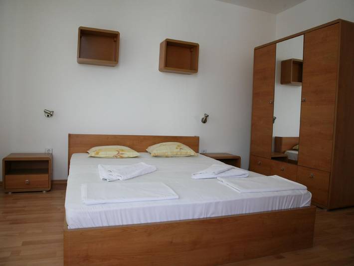 Ferienwohnung für 4 Personen, mit Garten und Pool in Sonnenstrand - 2