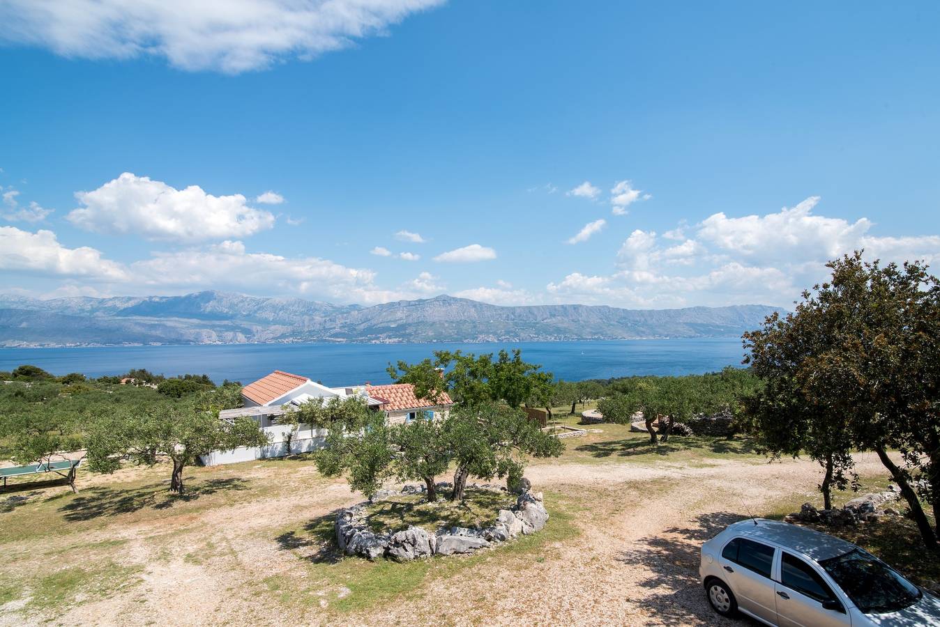 Dwupokojowy dom z tarasem i widokiem na morze Postira, Brač K-11742 in Postira, Brac