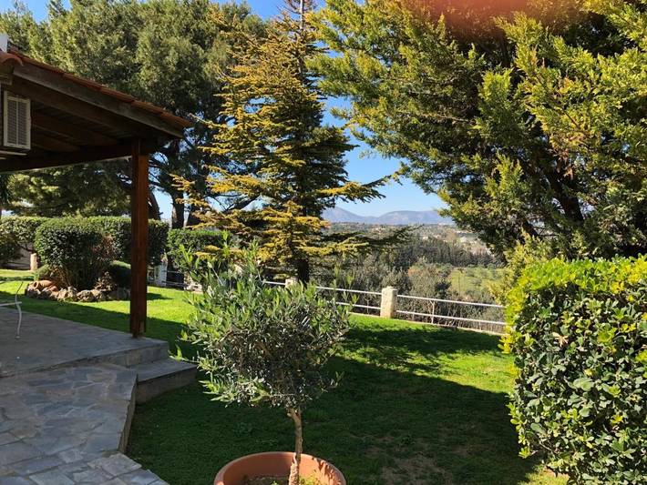 Ferienhaus für 4 Personen, mit Balkon und Terrasse sowie Garten und Ausblick in Porto Rafti