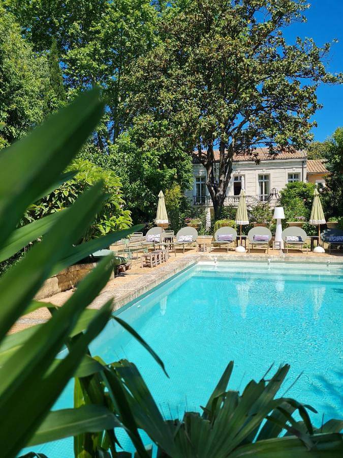 Maison d’hôte pour 2 personnes, avec piscine et terrasse à Avignon