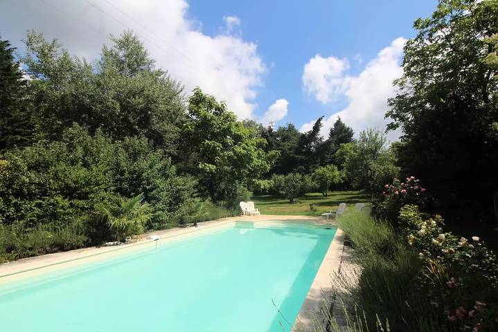 Gîte pour 9 personnes, avec jardin à Saint-Sulpice-les-Feuilles - 2