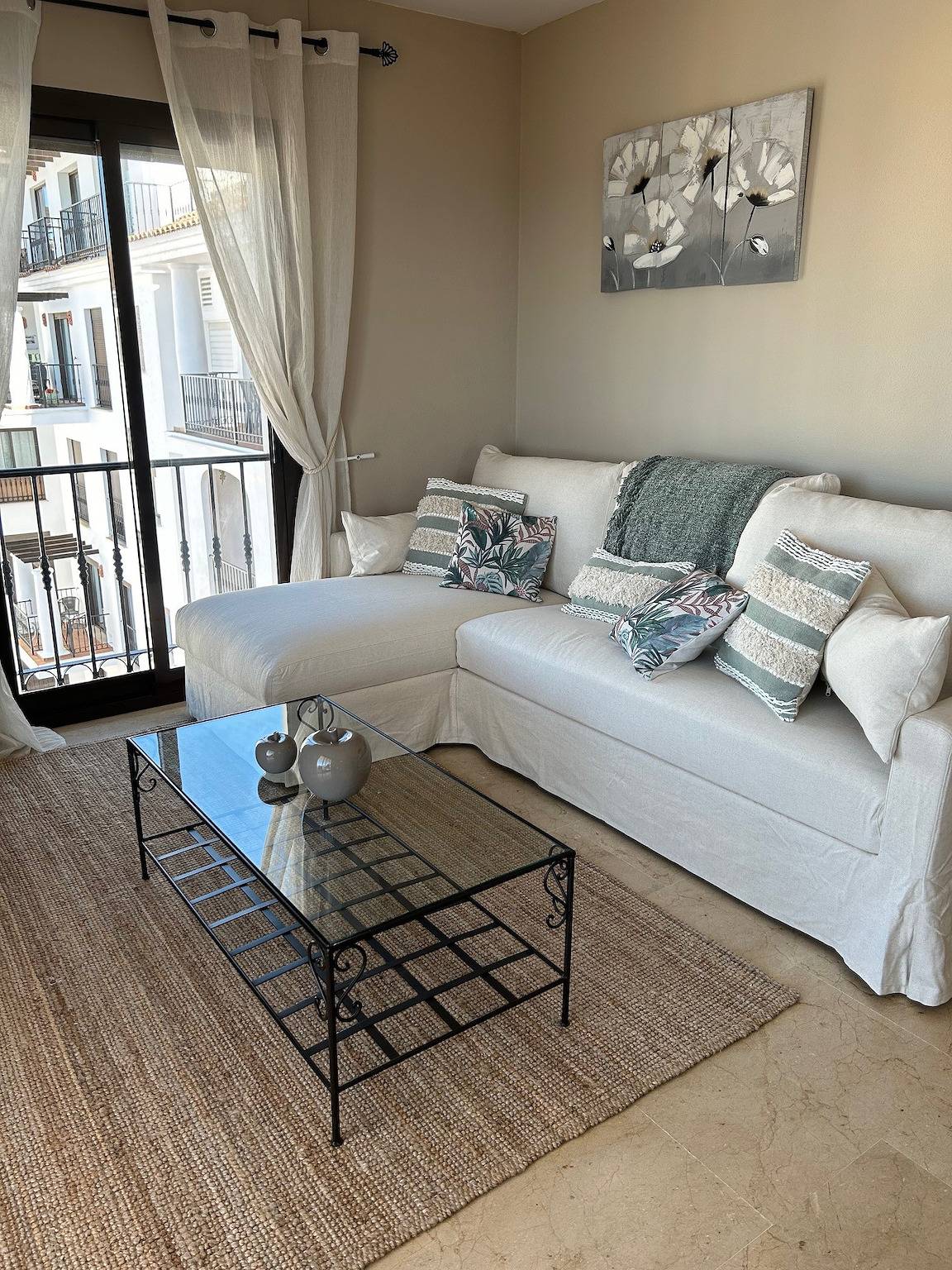 Entire apartment, Marina real 161 in Playa Gaviotas, Manilva