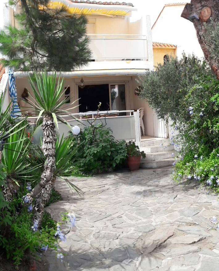 Location de vacances pour 8 personnes, avec terrasse à Sainte-Marie-la-Mer - 2