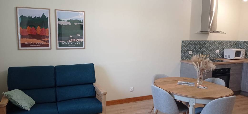 Gîte pour 2 personnes, avec jardin et balcon à Prénovel