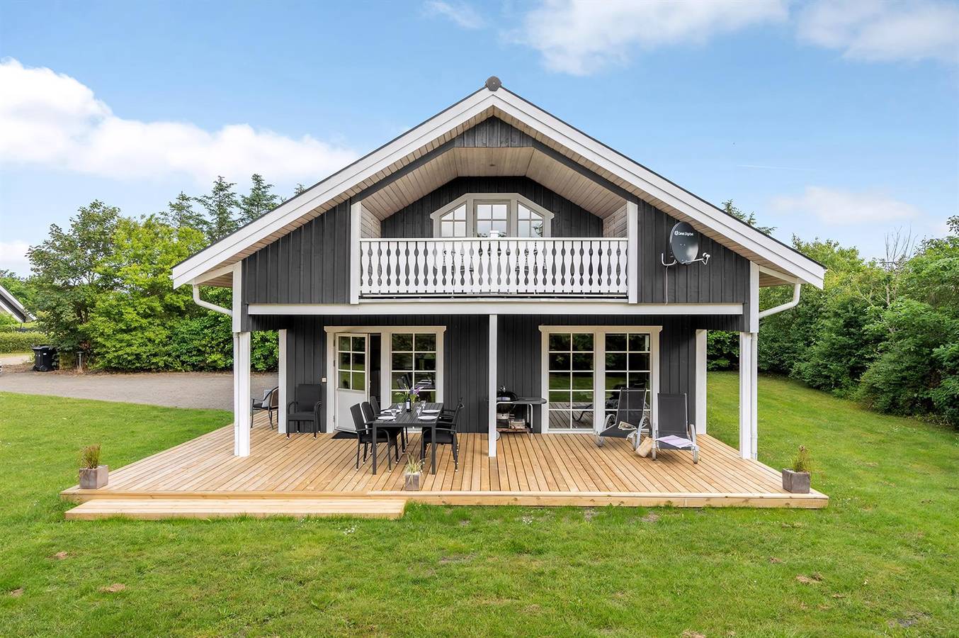 Awesome home in Tarm w/ 4 Bedrooms, Sauna and Wifi in Skaven Strand, Ringkøbing Fjord