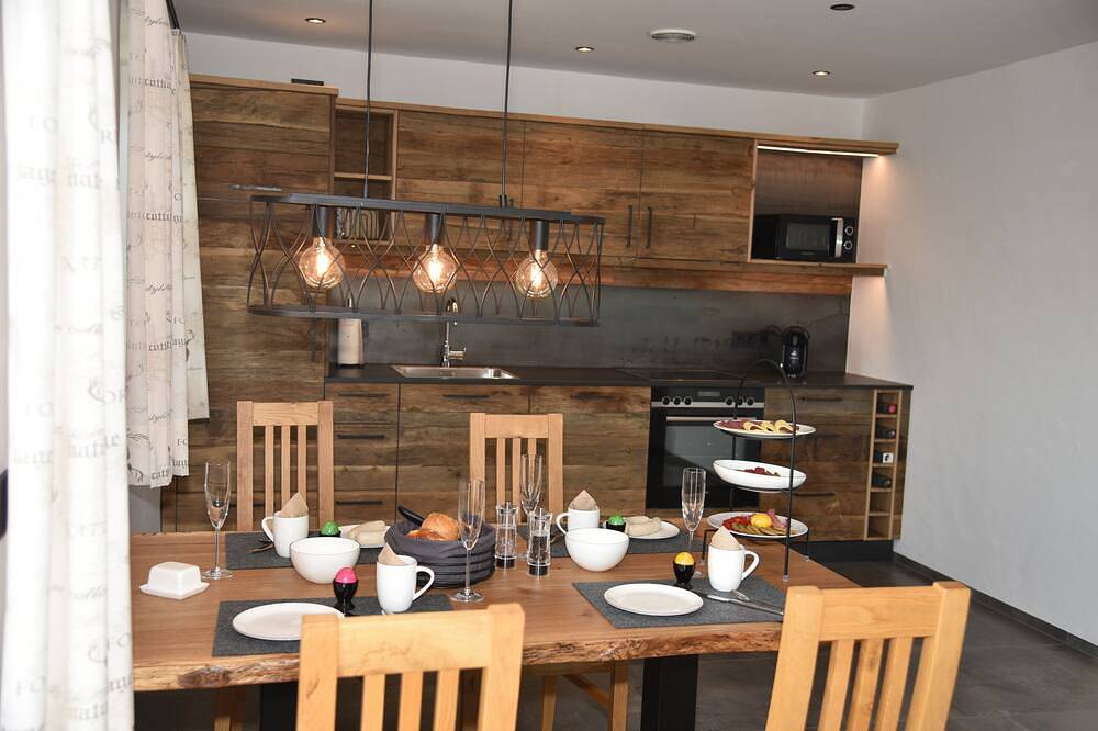 Ganze Wohnung, Ferienwohnung Schnecken Obergeschoss in Pittenhart, Chiemsee