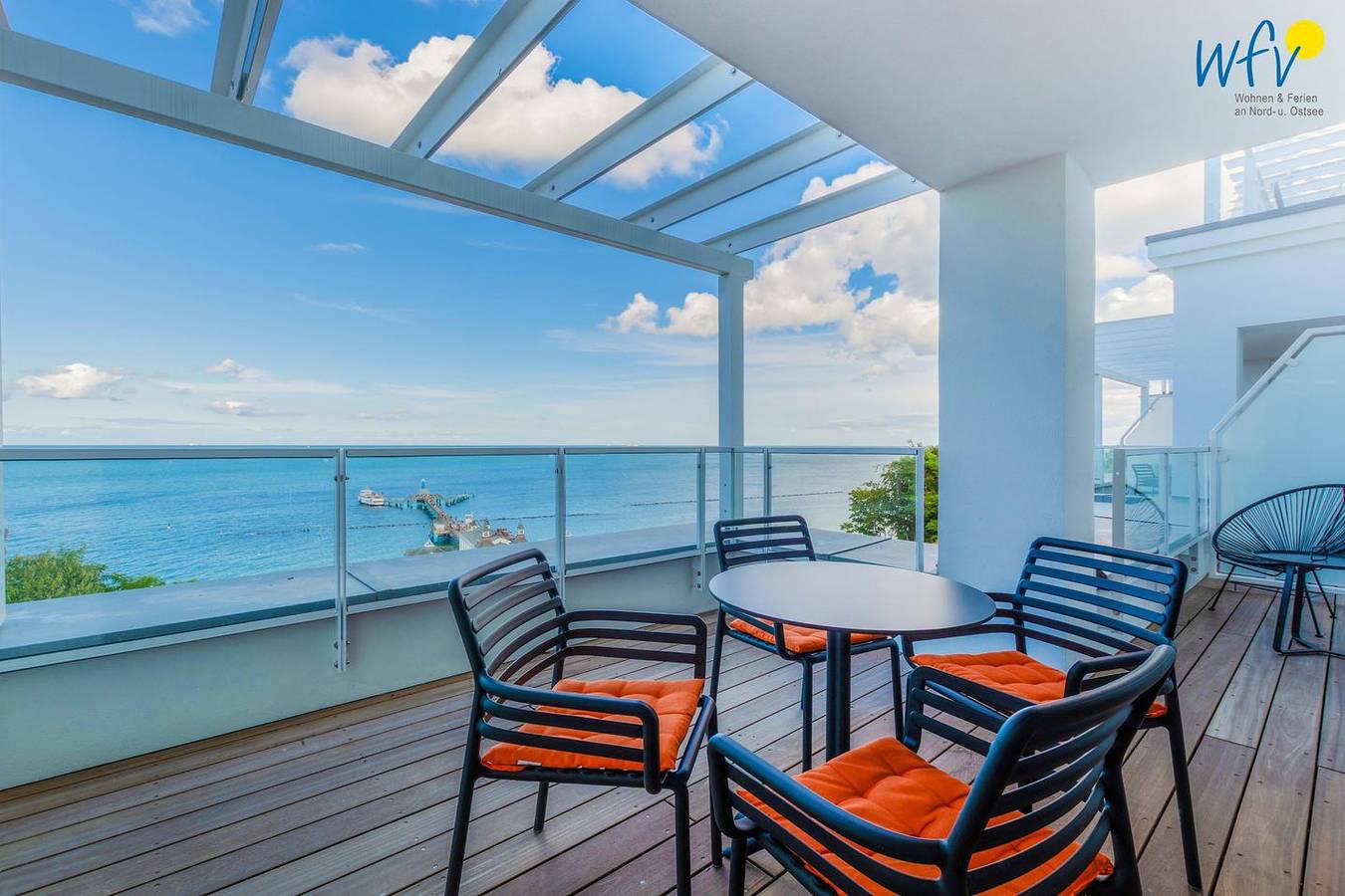 Geheel appartement, Ferienwohnung Meerblick im Hotelkomplex The Shoreline im Ostseebad Sellin in der ersten Reihe am Strand in Strand Sellin, Sellin