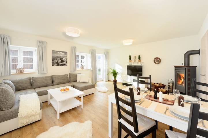 Ferienwohnung für 4 Personen, mit Terrasse und Garten sowie Pool und Ausblick in Rubi