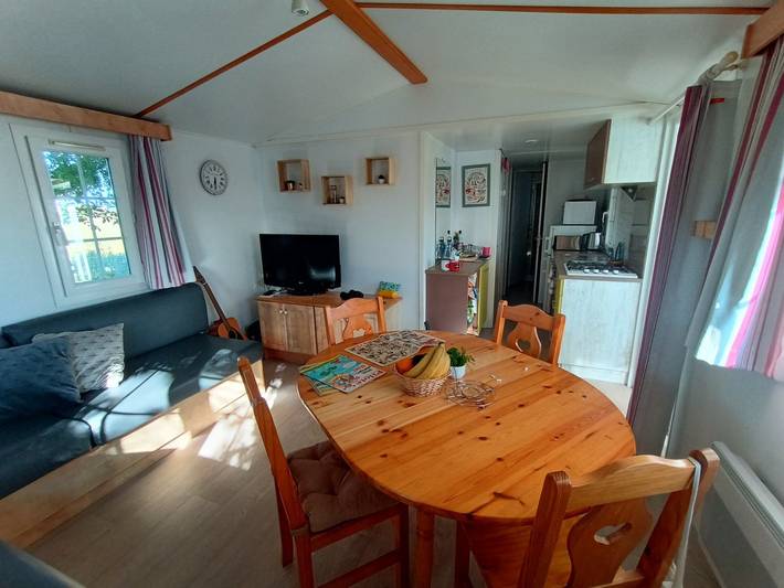 Camping pour 4 personnes, avec jacuzzi ainsi que jardin et terrasse à Talmont-Saint-Hilaire - 2