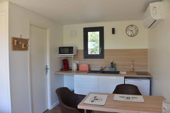 Gîte pour 2 personnes, avec vue sur le lac et jardin dans le Loir-et-Cher - 4