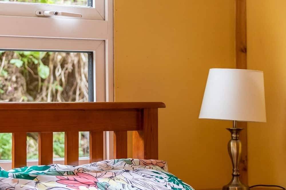 Large wood cabin 5 min drive to  Inch beach on the Wild Atlantic Way in Co kerry in Dingle Peninsula