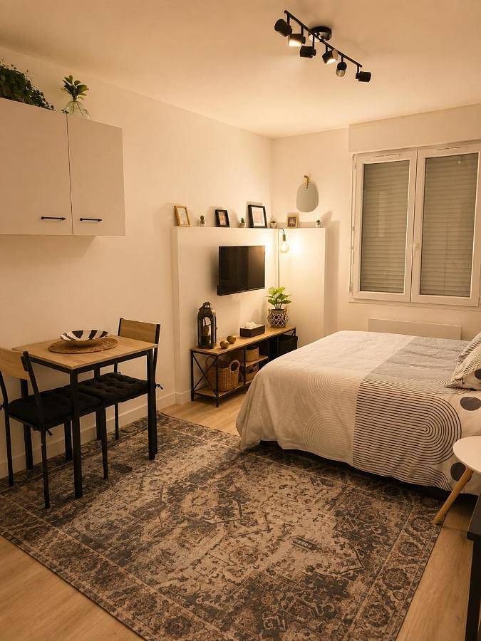 Appartement entier, Studio - Poitiers - Parking privé in Buxerolles, Vienne (France)