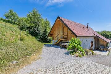 Location de vacances pour 4 personnes, avec terrasse et sauna dans Novo mesto