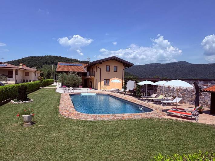 Casa vacanza per 2 persone, con Terrazza e Giardino nonché Piscina e Panorama a Cividale del Friuli
