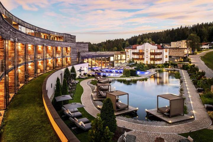 Hôtel pour 2 personnes, avec sauna et jacuzzi ainsi que piscine et jardin, adapté aux familles à Wegscheid