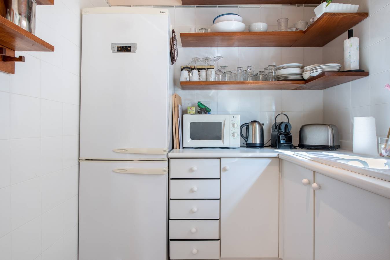 Appartement Carla vlak bij het strand met ruim balkon, bergzicht, wifi en airco, foto 10