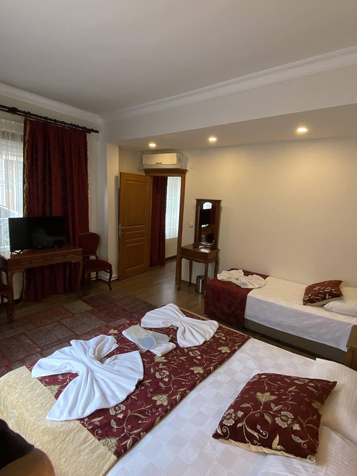 Cozy appartment in Old City Center up to 6 people Brillant location in Fatih, Binbirdirek Mahallesi