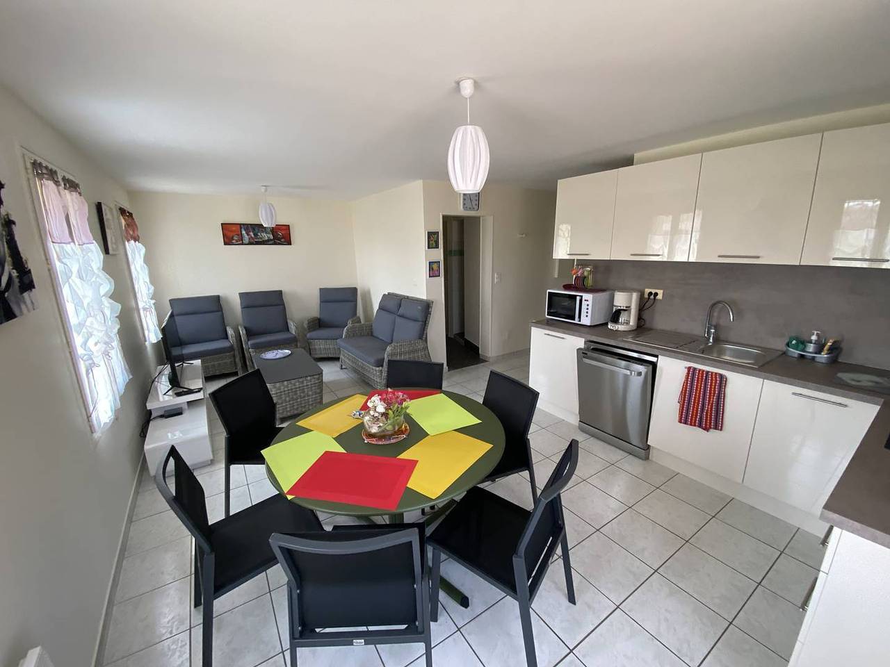 Ganze Ferienwohnung, Ferienwohnung für 6 Personen mit Terrasse in Saint-Mandrier-sur-Mer, Toulon Region