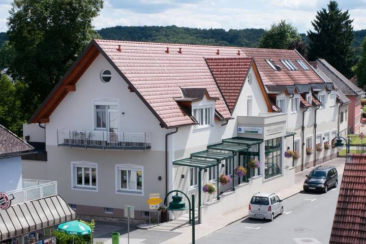 Hotel für 2 Personen, mit Balkon und Terrasse sowie Garten und Ausblick in Gemeinde Frauental an der Laßnitz