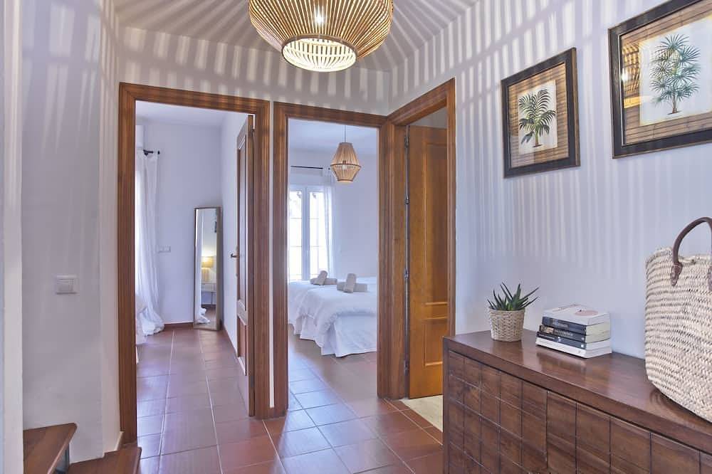 Beachfront Escape 3 Bed House - Stunning Sea Views in Carib Playa, Marbella