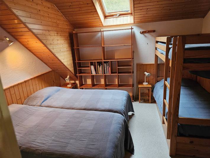 Apartamento entero, Apartamento 'T4 Duplex Village' con vistas a la montaña y balcón in Saint-Lary-Soulan, Parque nacional de los Pirineos