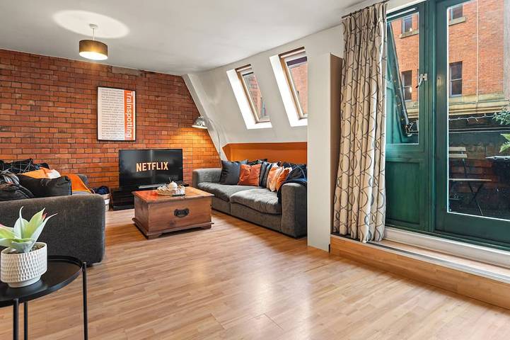 Loft for 4 people in Manchester