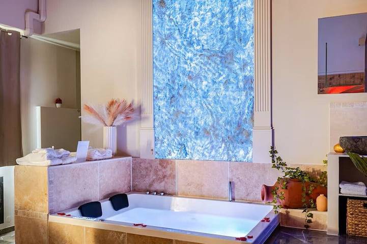 Ganze Wohnung, L'Oasis de Montvert Love Room in Saint-Zacharie, Mittelmeerküste (Frankreich)