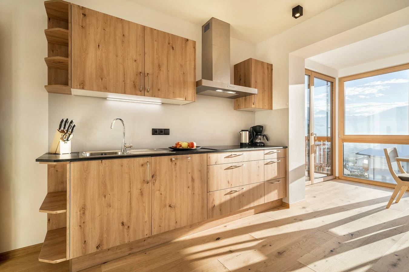 Ganze Wohnung, Freundliche Ferienwohnung "Zirbe im Nockerhof" mit Bergblick, Wlan & Terrasse in Andrian, Nonsberggruppe