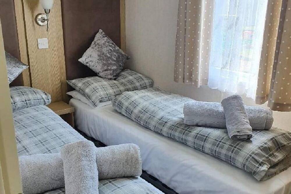 Spacious Lovely Holiday Home, New 2019 Caravan in Kent