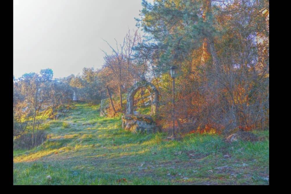 Casa fantasía Hobbit para alquilar en agosto in El Boalo, Provincia de Madrid