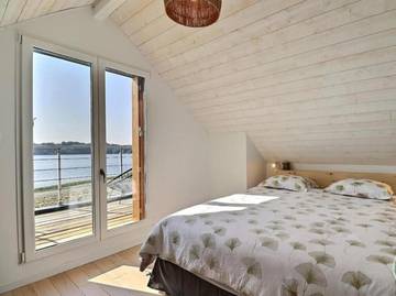 Location de vacances pour 2 personnes, avec vue et terrasse à Hédé-Bazouges