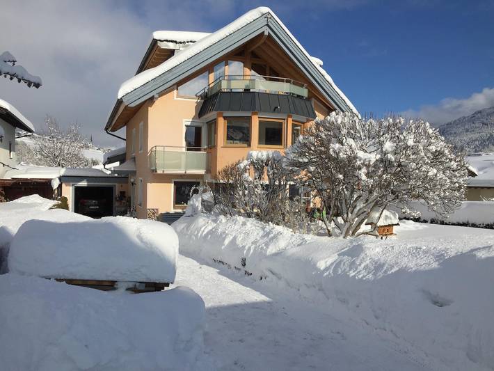 Ferienwohnung für 4 Personen, mit Balkon und Terrasse sowie Garten und Sauna in Fulpmes