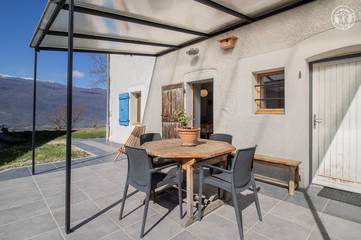 Gîte pour 7 personnes, avec jardin et terrasse à Serrières-en-Chautagne